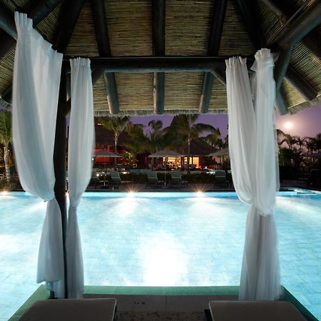 فندق إيشا جاردنز آند تاي سبا، إيه رويال هايدواي فينيسترات المرافق الصورة The pool at the Hard Rock Hotel