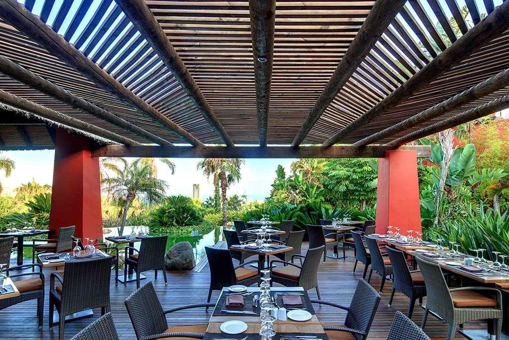 فندق إيشا جاردنز آند تاي سبا، إيه رويال هايدواي فينيسترات المطعم الصورة The restaurant at the hotel