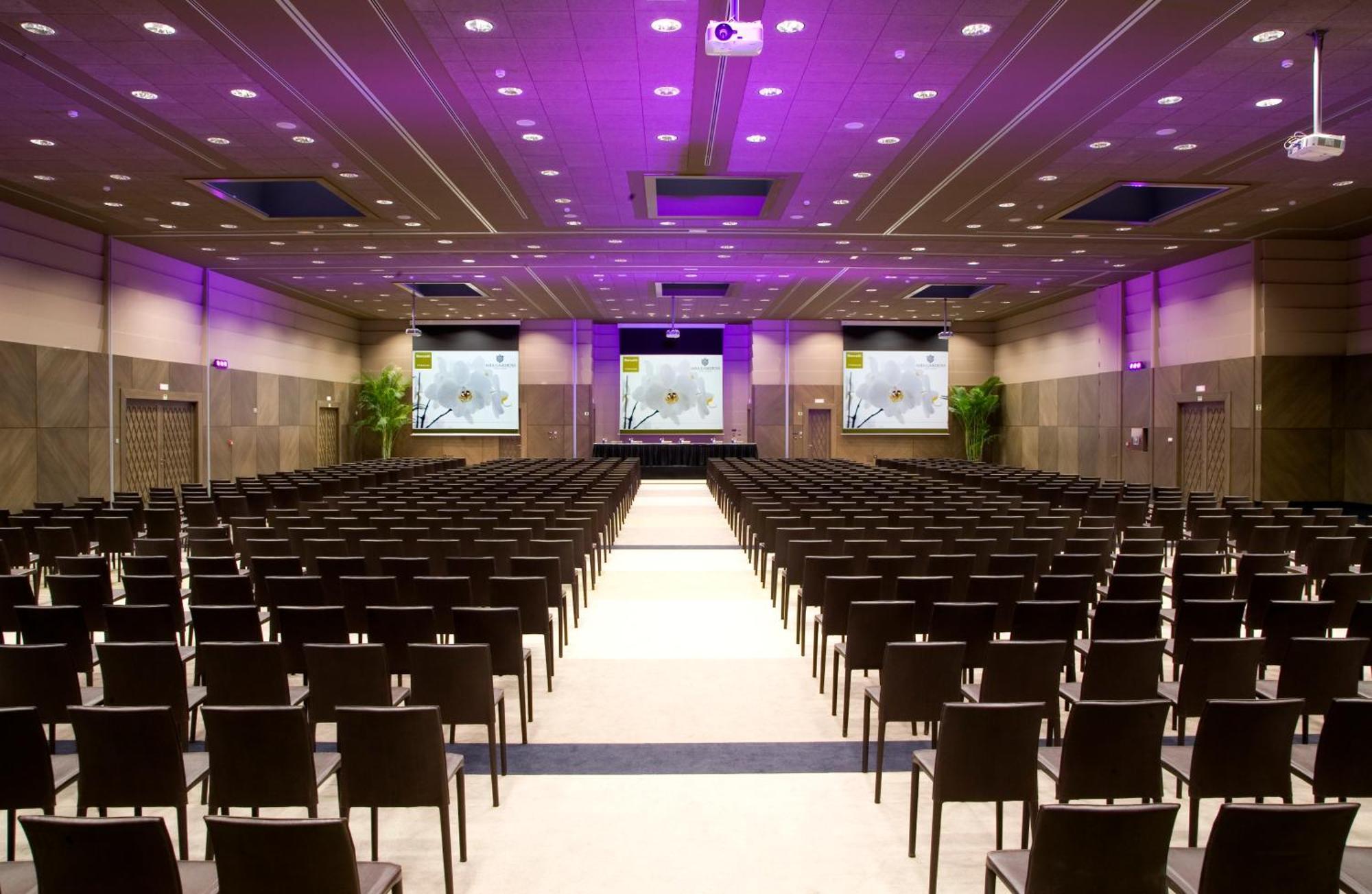 فندق إيشا جاردنز آند تاي سبا، إيه رويال هايدواي فينيسترات المظهر الخارجي الصورة The main conference room