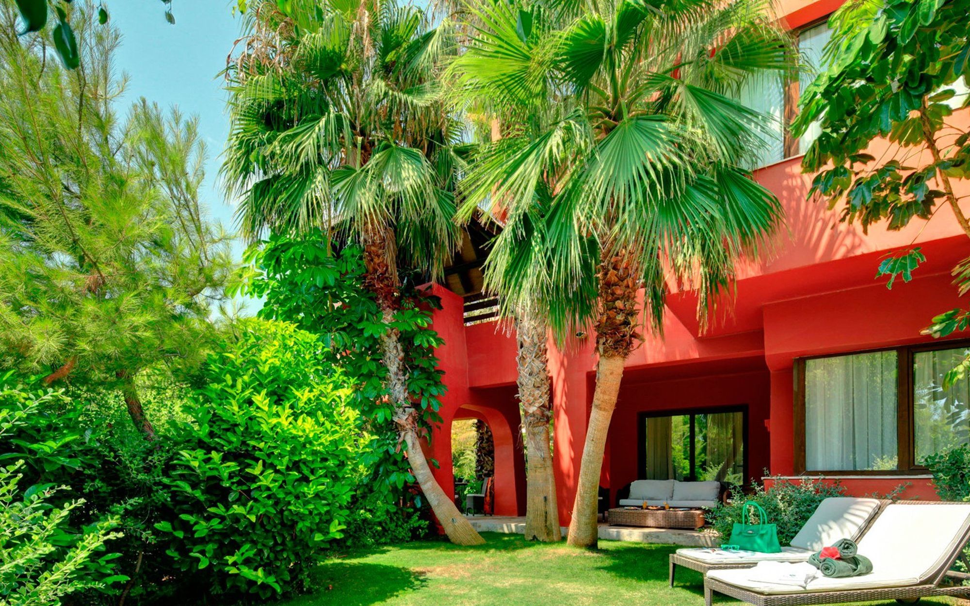 فندق إيشا جاردنز آند تاي سبا، إيه رويال هايدواي فينيسترات المظهر الخارجي الصورة The exterior of the hotel