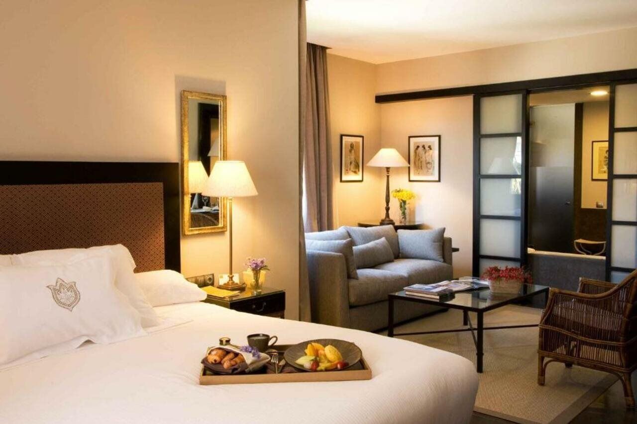 فندق إيشا جاردنز آند تاي سبا، إيه رويال هايدواي فينيسترات المظهر الخارجي الصورة A suite at the Mandarin Oriental, Barcelona
